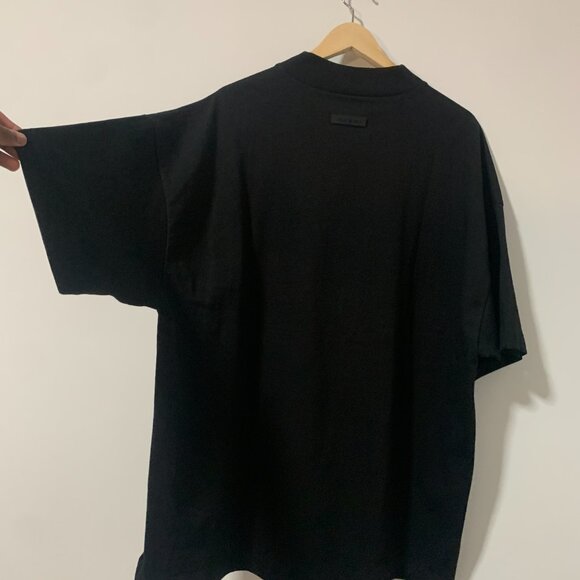 Fear of God Essentials Oversized T-Shirt - Picture 3 of 3